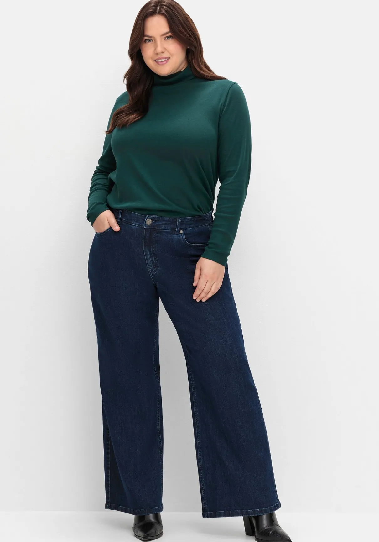 Weite High-Waist-Jeans im Curvy-Schnitt ELLA