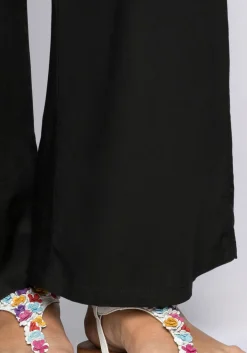 Weite Hose mit Smokbund und Taschen