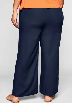 Weite Hose mit Smokbund und Taschen